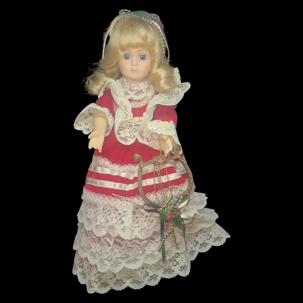 Heritage House O'Holy Night Porcelain Doll Noelle Christmas Sue Vintage